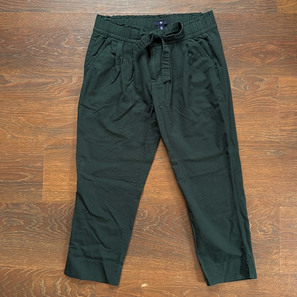 GAP Capri Pants